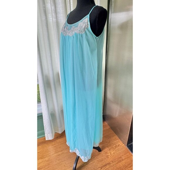 Vintage 60s slip on negligee, teal blue, lace details, sleeveless nightgown - Picture 4 of 10